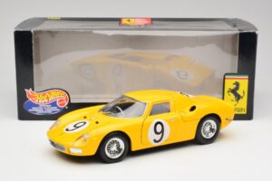 Ferrari 250 LM #21 M. Gregory / J. Rindt NART 24 Hours of Le Mans Winner 1965 Hot Wheels 1:18 25729 Kov – obrázok 8 z 8
