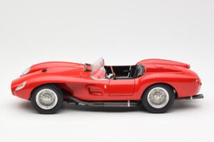 Ferrari 250 Testa Rossa Pontoon Fender Červený CMC 1:18 M-071 Kov – obrázok 3 z 6