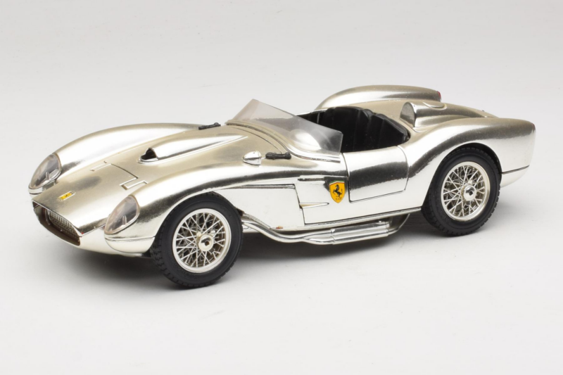 Ferrari 250 Testa Rossa Chrome Strieborný Bburago 1:18 3007-C1 Kov