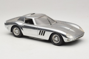 Ferrari 275 GTB Chrome Strieborný Guiloy 1:18 B004 Kov – obrázok 6 z 8