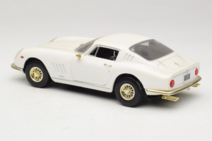Ferrari 275 GTB/4 Biely ERTL 1:18 7493 Kov – obrázok 7 z 8