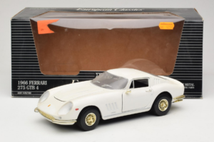 Ferrari 275 GTB/4 Biely ERTL 1:18 7493 Kov – obrázok 8 z 8