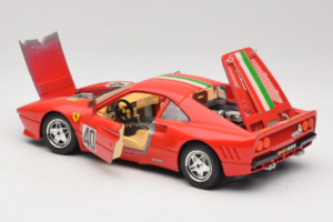 Ferrari 288 GTO #40 Červený Talianska Vlajka 1984 Bburago 1:18 3027-P1 Kov – obrázok 5 z 8