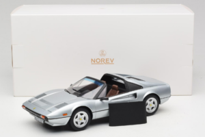 Ferrari 308 GTS Strieborný Norev 1:18 187934 Kov – obrázok 7 z 7