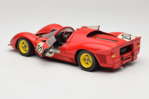 Ferrari 330 P4 #20 Červený 1967 Revell 1:18 48822-P1 Kov – obrázok 5 z 8