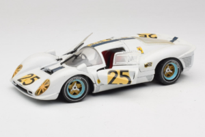 Ferrari 330 P4 #25 Biely Revell 1:18 48845 Kov – obrázok 2 z 8