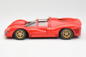 Ferrari 330 P4 Červený 1967 Revell 1:18 48822 Kov – obrázok 4 z 8