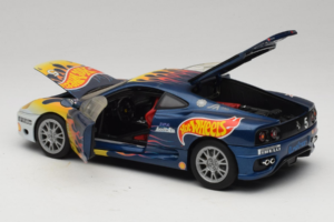 Ferrari 360 Modena Challenge #5 Hot Wheels Purple Fire Livery 1999 Bburago 1:18 29619 Kov – obrázok 5 z 8