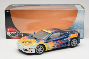 Ferrari 360 Modena Challenge #5 Hot Wheels Purple Fire Livery 1999 Bburago 1:18 29619 Kov – obrázok 8 z 8