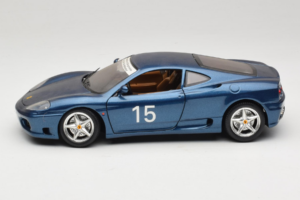 Ferrari 360 Modena #15 Limitovaná Edícia Modrý Metalíza Bburago 1:18 3358-F1 Kov – obrázok 4 z 8