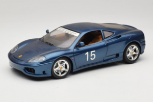 Ferrari 360 Modena #15 Limitovaná Edícia Modrý Metalíza Bburago 1:18 3358-F1 Kov