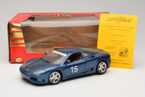 Ferrari 360 Modena #15 Limitovaná Edícia Modrý Metalíza Bburago 1:18 3358-F1 Kov – obrázok 8 z 8