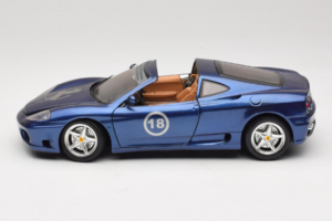 Ferrari 360 Modena Targa Limitovaná Edícia 333 ks Fialový Metalíza Bburago 1:18 3348-F1 Kov – obrázok 4 z 8