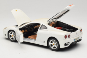 Ferrari 360 Modena Biely Bburago 1:18 3368-W1 Kov – obrázok 5 z 8