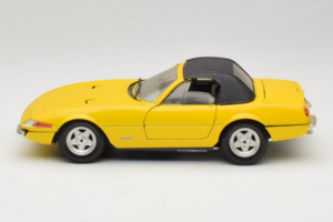 Ferrari 365 GTS/4 Daytona Kabriolet Žltý Techno Giodi 1:18 740028 Kov – obrázok 4 z 8