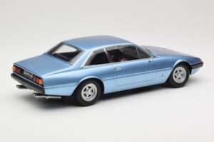 Ferrari 365 GT4 2+2 Modrý KK-Scale 1:18 KKDC180162 Kov – obrázok 2 z 6