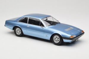 Ferrari 365 GT4 2+2 Modrý KK-Scale 1:18 KKDC180162 Kov – obrázok 4 z 6