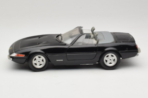Ferrari 365 GTB/4 Daytona Kabriolet Čierny Techno Giodi 1:18 40011-B1 Kov – obrázok 4 z 8