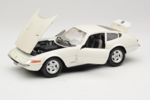 Ferrari 365 GTB/4 Daytona Berlina Biely Techno Giodi 1:18 74007 Kov – obrázok 2 z 8