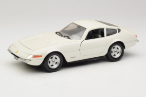 Ferrari 365 GTB/4 Daytona Berlina Biely Techno Giodi 1:18 74007 Kov