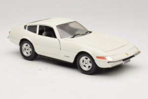 Ferrari 365 GTB/4 Daytona Berlina Biely Techno Giodi 1:18 74007 Kov – obrázok 6 z 8