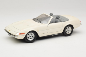 Ferrari 365 GTS/4 Spider Biely Techno Giodi 1:18 40028 Kov