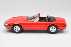 Ferrari 365 GTS Červený Solido 1:18 8017 Kov – obrázok 4 z 8