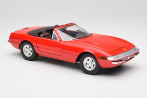 Ferrari 365 GTS Červený Solido 1:18 8017 Kov – obrázok 6 z 8
