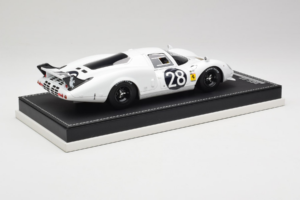 Ferrari 365 P2 #28 M. Gregory / J. Schlesser NART 24 Hours of Daytona 1967 Biely AB Models 1:18 REMC019 Živica – obrázok 3 z 6