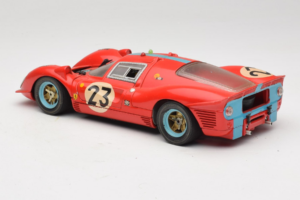 Ferrari 412P #23 W. Mairesse / J. Beurlys Le Mans 1967 Červený Revell 1:18 48826 Kov – obrázok 7 z 8
