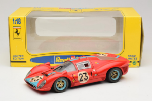 Ferrari 412P #23 W. Mairesse / J. Beurlys Le Mans 1967 Červený Revell 1:18 48826 Kov – obrázok 8 z 8