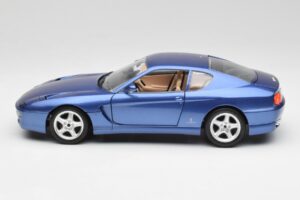 Ferrari 456 GT Blu Pozzi Bburago 1:18 3036-M3 Kov – obrázok 4 z 8