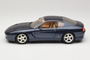 Ferrari 456 GT Modrý Bburago 1:18 3036-B1 Kov – obrázok 4 z 8