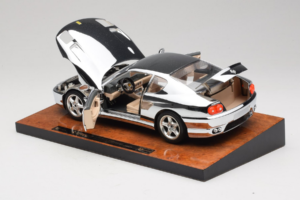 Ferrari 456 GT Chrome Silver Bburago 1:18 3746-R1 Kov – obrázok 5 z 8