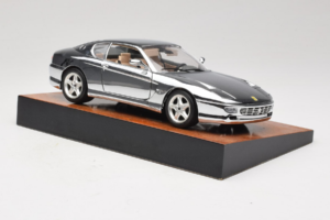 Ferrari 456 GT Chrome Silver Bburago 1:18 3746-R1 Kov – obrázok 6 z 8