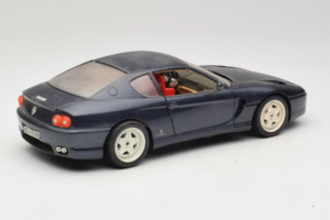 Ferrari 456 GT Dark Blue Metallic Bburago 1:18 3036-B2 Kov – obrázok 3 z 8