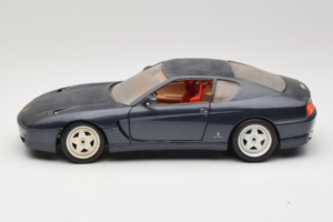 Ferrari 456 GT Dark Blue Metallic Bburago 1:18 3036-B2 Kov – obrázok 4 z 8