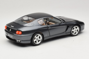 Ferrari 456 GT Šedý Metallic Špeciálny Lak Bburago 1:18 3036 D Kov – obrázok 3 z 8