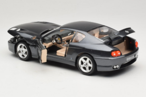 Ferrari 456 GT Šedý Metallic Špeciálny Lak Bburago 1:18 3036 D Kov – obrázok 5 z 8