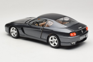 Ferrari 456 GT Šedý Metallic Špeciálny Lak Bburago 1:18 3036 D Kov – obrázok 7 z 8