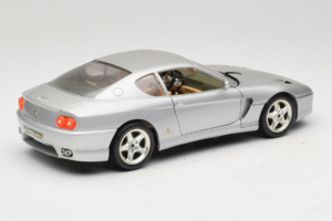Ferrari 456 GT Strieborný Bburago 1:18 3336-S1 Kov – obrázok 3 z 8