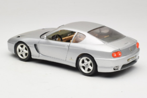 Ferrari 456 GT Strieborný Bburago 1:18 3336-S1 Kov – obrázok 7 z 8