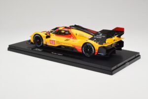 Ferrari 499P Hypercar AF Corse #83 R. Kubica / Y. Ye / R. Shwartzman 24 Hours of Le Mans 2024 Bburago 1:18 18-16313-83-VET Ko – obrázok 7 z 9