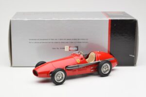Ferrari 500 F2 #1 A. Ascari F1 Double World Champion 1952-1953 CMC 1:18 M-056 Kov – obrázok 6 z 6