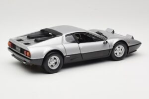 Ferrari 512BB Strieborný Kyosho 1:18 08171S Kov – obrázok 3 z 8