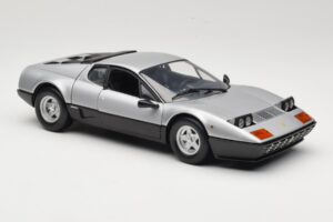 Ferrari 512BB Strieborný Kyosho 1:18 08171S Kov – obrázok 6 z 8