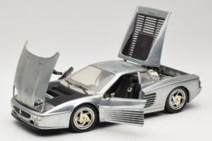 Ferrari 512M Chrome Silver Hot Wheels 1:18 25739 Kov – obrázok 2 z 8