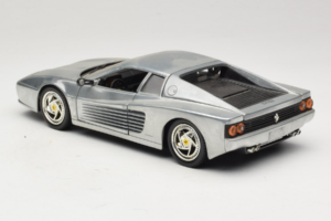 Ferrari 512M Chrome Silver Hot Wheels 1:18 25739 Kov – obrázok 7 z 8