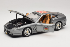 Ferrari 550 Maranello 25 Ferrari Model Club Strieborný Bburago 1:18 3344-S1 Kov – obrázok 2 z 7