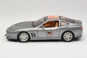 Ferrari 550 Maranello 25 Ferrari Model Club Strieborný Bburago 1:18 3344-S1 Kov – obrázok 4 z 7